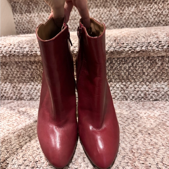 Chic Red Leather Ankle Booties - Picture 4 of 6